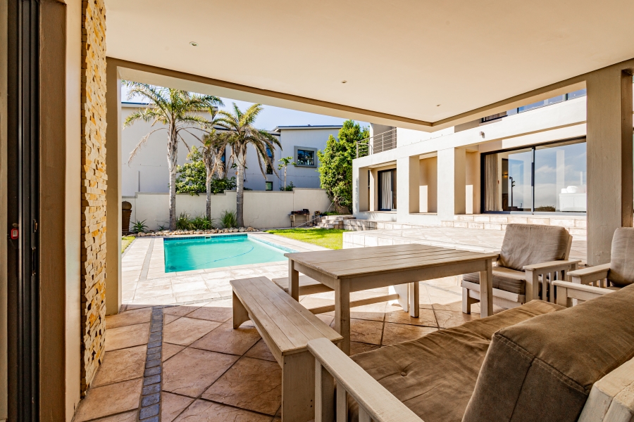 6 Bedroom Property for Sale in Baronetcy Estate Western Cape